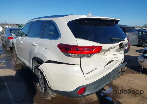 2019 Toyota Highlander Xle from USA, damaged, VIN 5TDKZRFH1KS565857